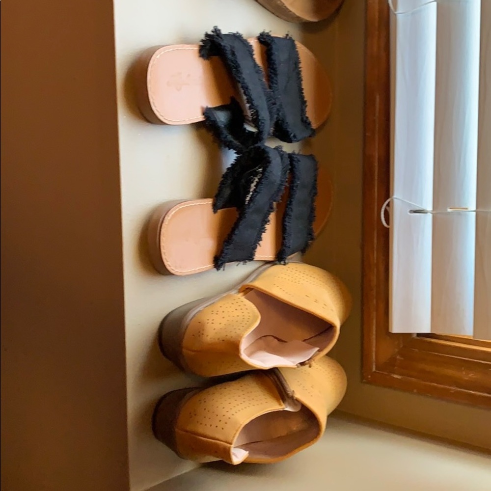 Shoes - Picture 7 of 8